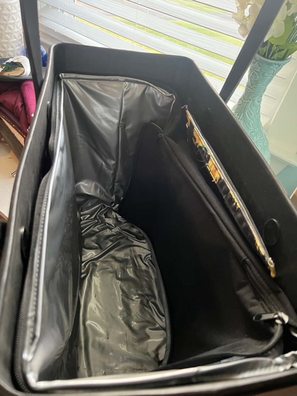 Simply Southern Black Tote with Sunflower Print - Picture 2 of 4